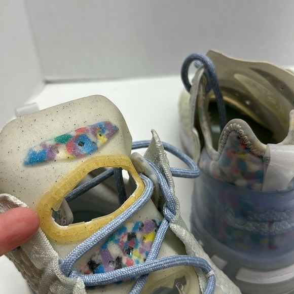 Nike LeBron 18 Play for the Future Shoes Sneakers Shoe Men's Size 11 New * Flaws - Picture 5 of 9